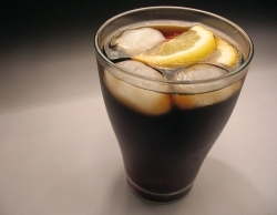 Enthält Cola kleine Spuren von Alkohol?