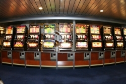 Deutscher Städtetag will Einschränkungen beim Automaten-Glücksspiel in Kneipen