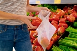 Nachhaltig: Aldi schafft kostenlose Gemüse-und Obstbeutel aus Plastik ab
